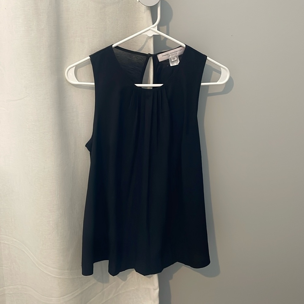French Connection Black Sleeveless Blouse. Size: XS